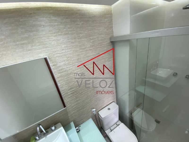 Apartamento à venda com 2 quartos, 70m² - Foto 11