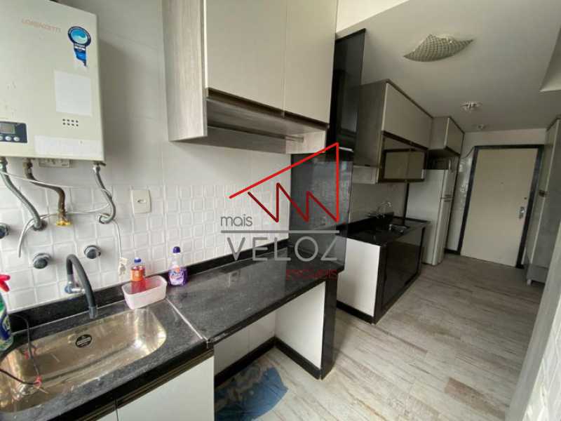 Apartamento à venda com 2 quartos, 70m² - Foto 18