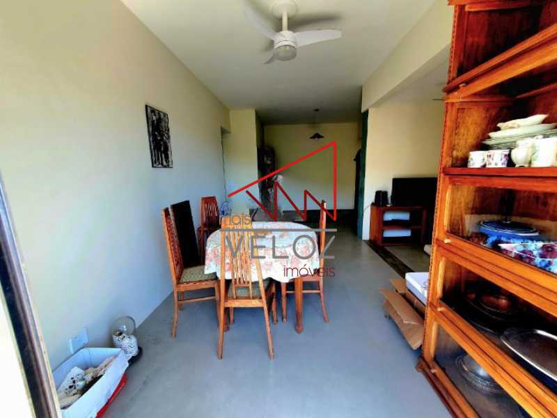 Apartamento à venda com 2 quartos, 70m² - Foto 3