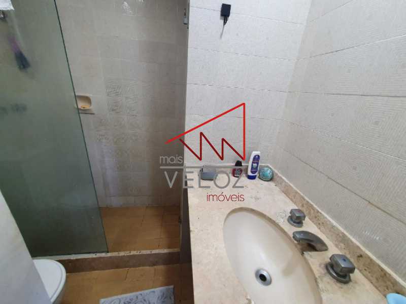 Apartamento à venda com 2 quartos, 70m² - Foto 11