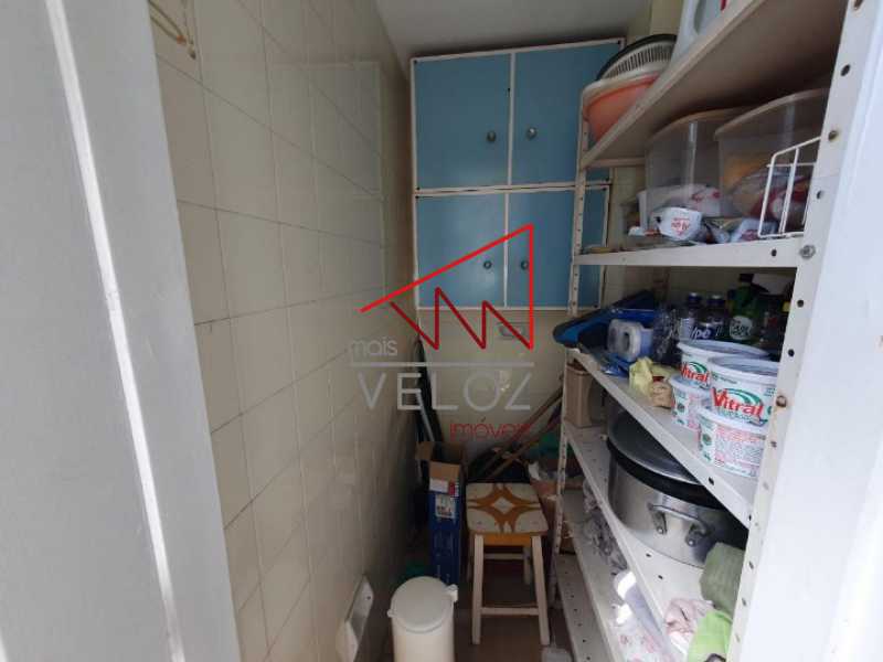 Apartamento à venda com 2 quartos, 70m² - Foto 17