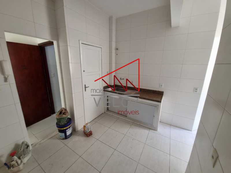 Apartamento à venda com 3 quartos, 75m² - Foto 17