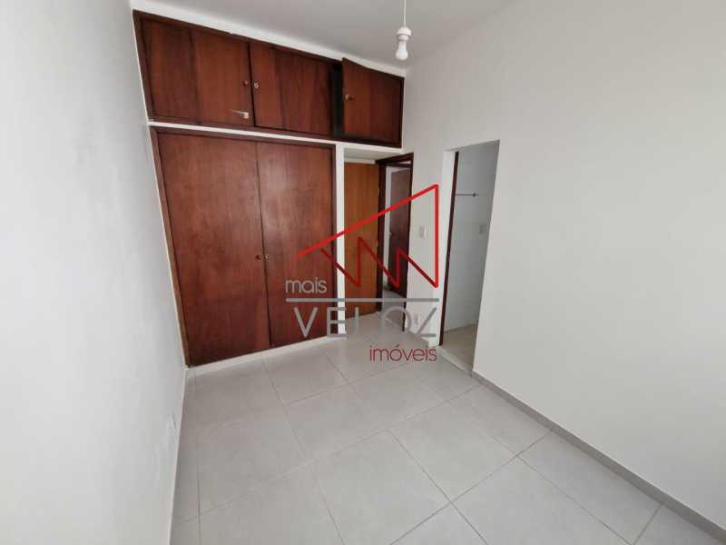 Apartamento à venda com 3 quartos, 75m² - Foto 12