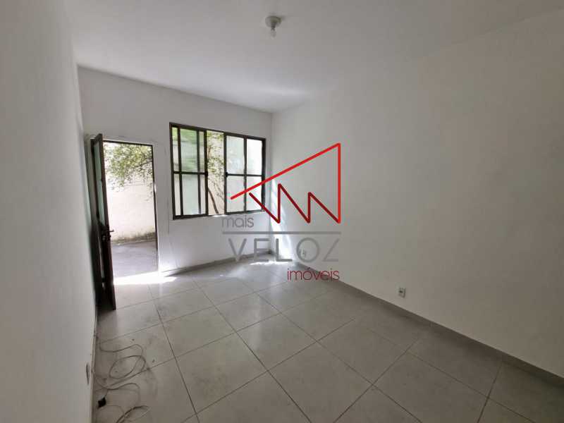 Apartamento à venda com 3 quartos, 75m² - Foto 2