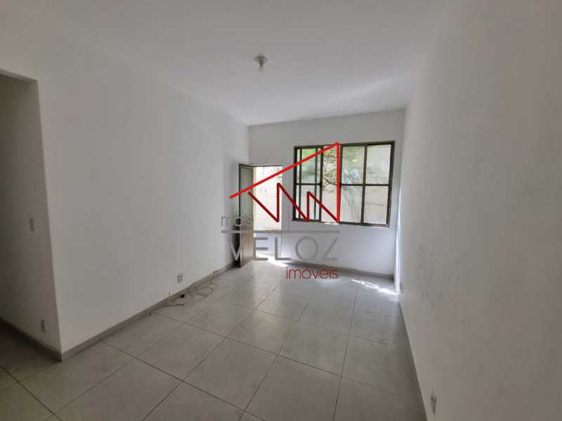 Apartamento à venda com 3 quartos, 75m² - Foto 1