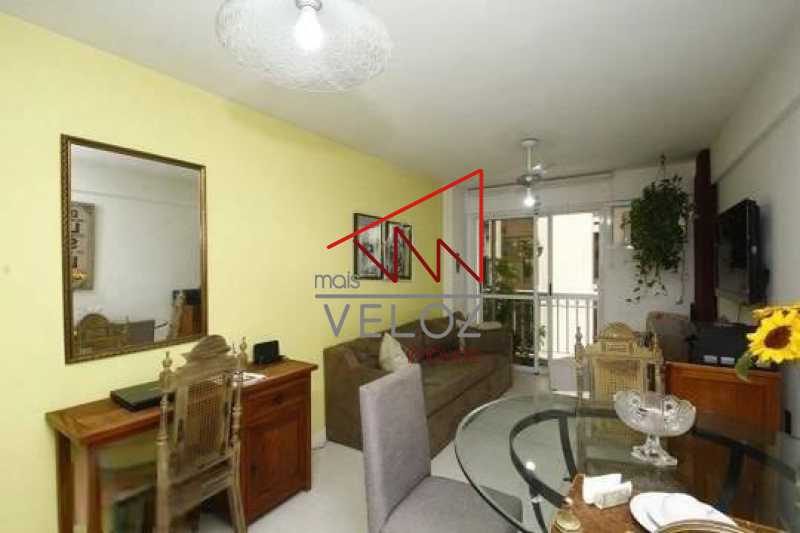 Apartamento à venda com 2 quartos, 75m² - Foto 1