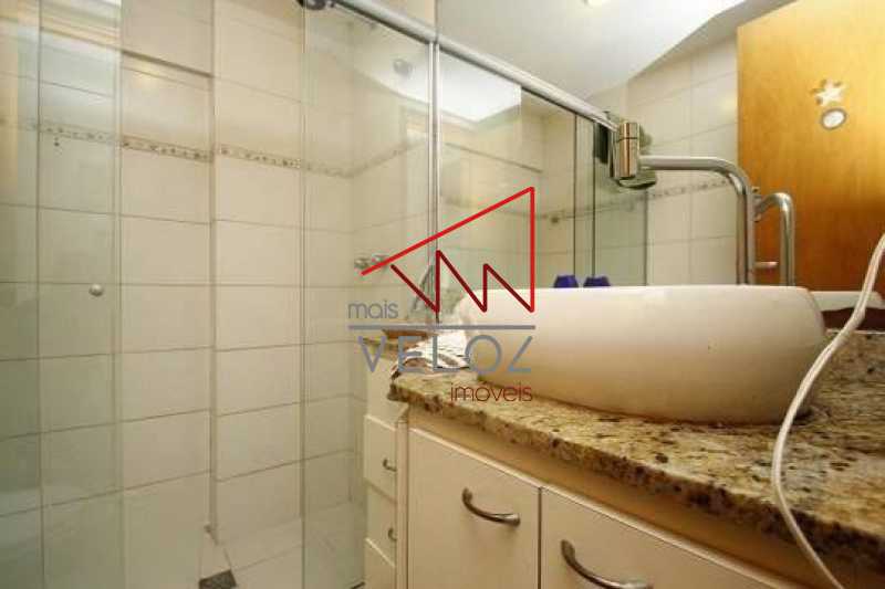 Apartamento à venda com 2 quartos, 75m² - Foto 11