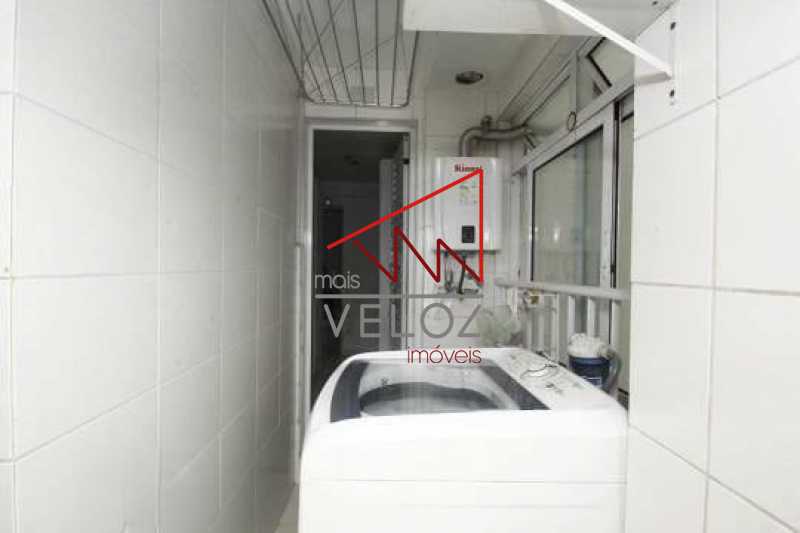 Apartamento à venda com 2 quartos, 75m² - Foto 22