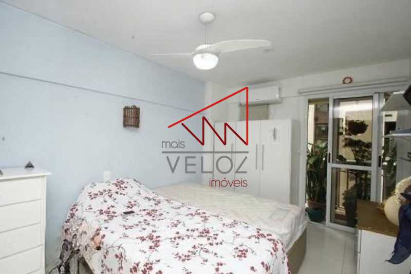 Apartamento à venda com 2 quartos, 75m² - Foto 14