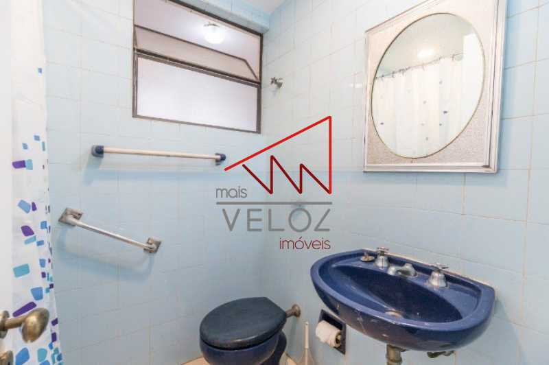 Apartamento à venda com 2 quartos, 75m² - Foto 9