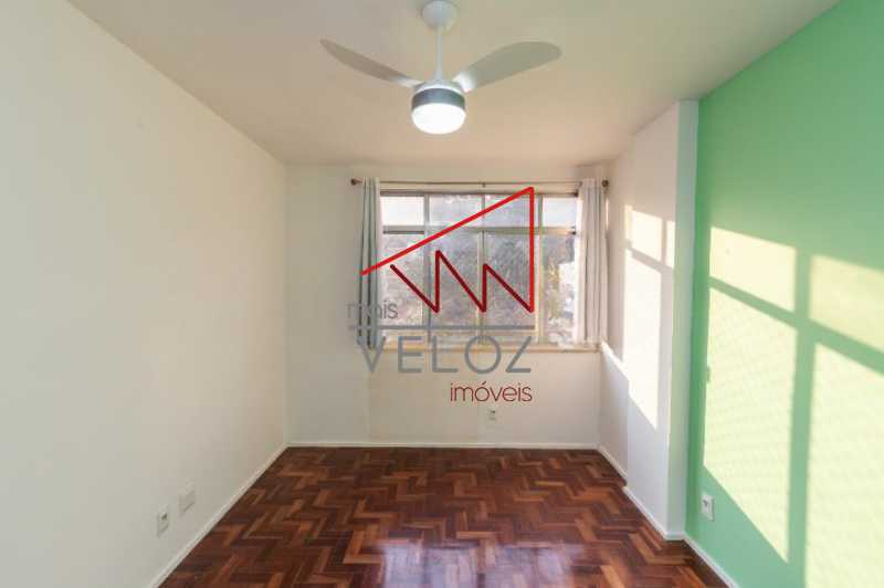 Apartamento à venda com 2 quartos, 75m² - Foto 11