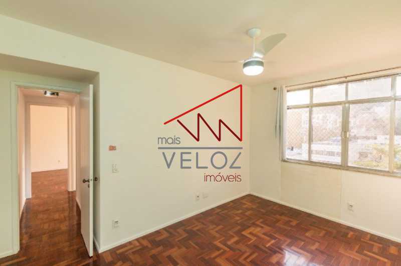 Apartamento à venda com 2 quartos, 75m² - Foto 12