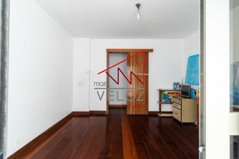 Apartamento à venda com 4 quartos, 222m² - Foto 11