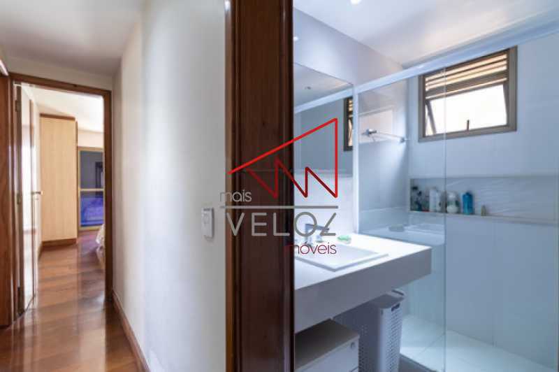 Apartamento à venda com 4 quartos, 222m² - Foto 24