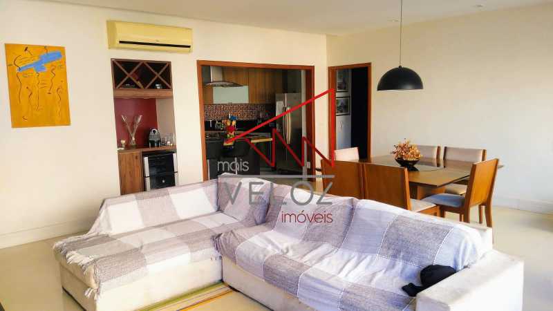 Apartamento à venda com 3 quartos, 123m² - Foto 9