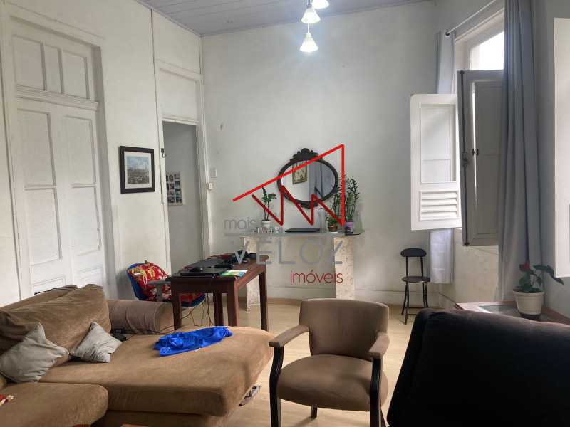 Casa à venda com 2 quartos, 125m² - Foto 2