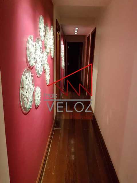 Apartamento à venda com 4 quartos, 200m² - Foto 5