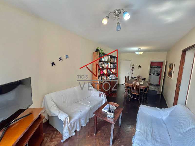 Apartamento à venda com 3 quartos, 94m² - Foto 4