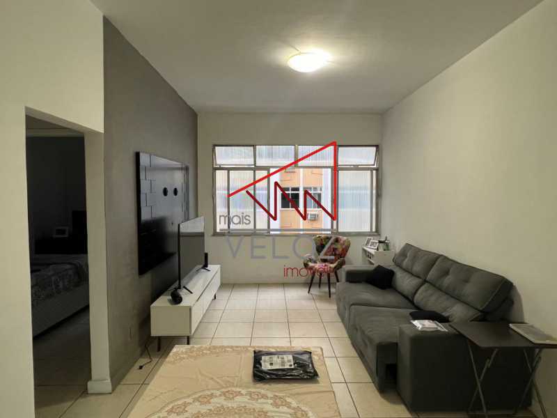 Apartamento à venda com 2 quartos, 77m² - Foto 4