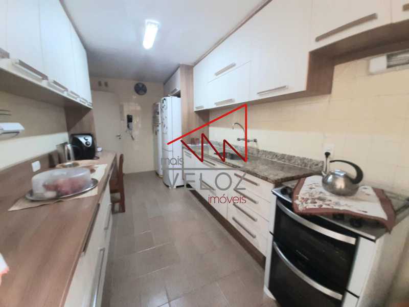 Apartamento à venda com 3 quartos, 123m² - Foto 19