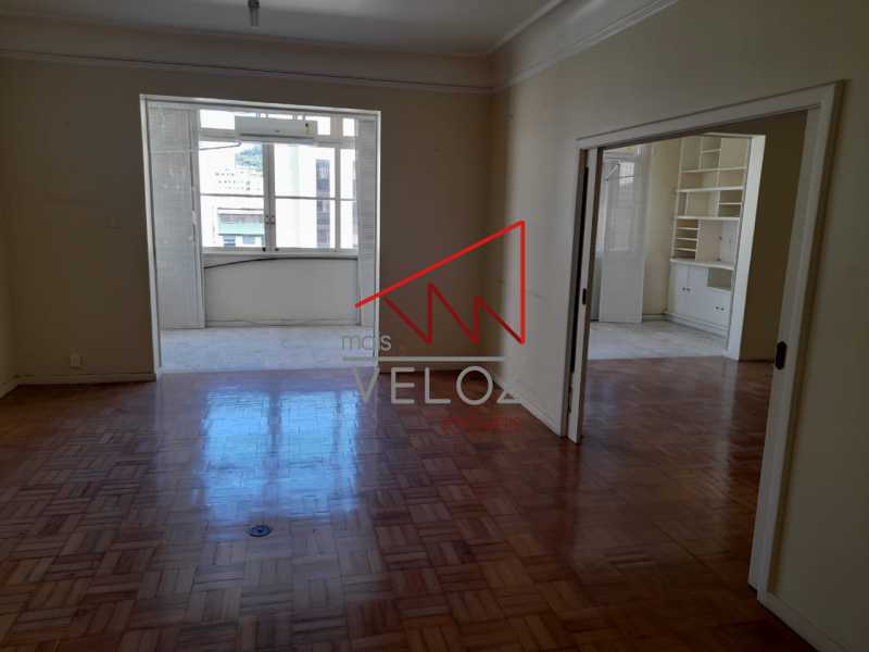 Apartamento à venda com 3 quartos, 212m² - Foto 5