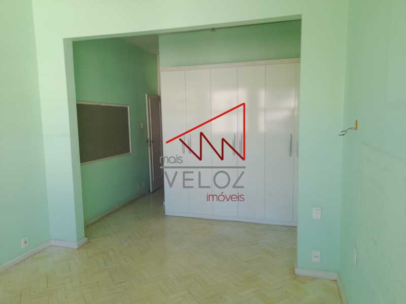 Apartamento à venda com 3 quartos, 212m² - Foto 23