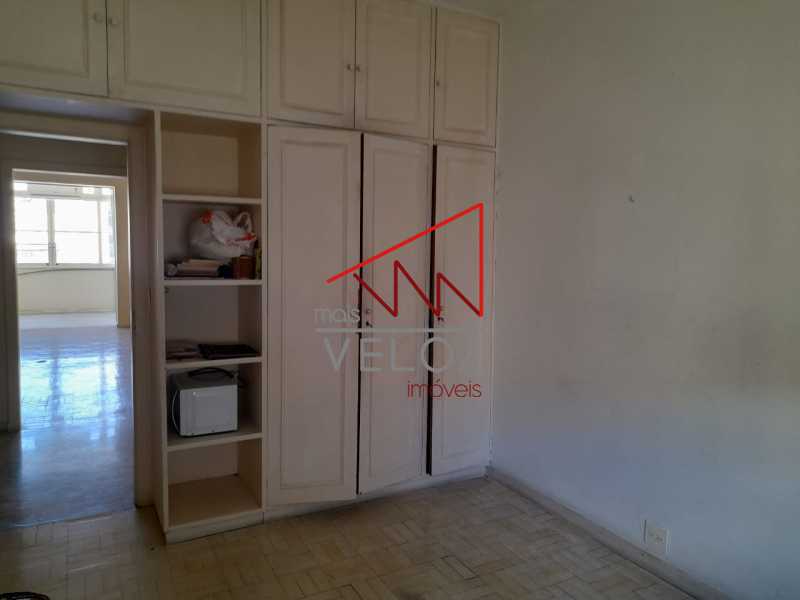 Apartamento à venda com 3 quartos, 212m² - Foto 28