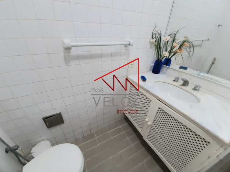 Apartamento à venda com 3 quartos, 94m² - Foto 2