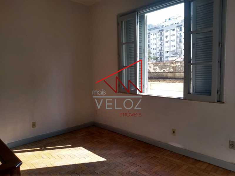 Apartamento à venda com 2 quartos, 90m² - Foto 4