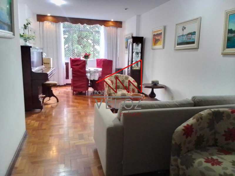 Apartamento à venda com 3 quartos, 100m² - Foto 1