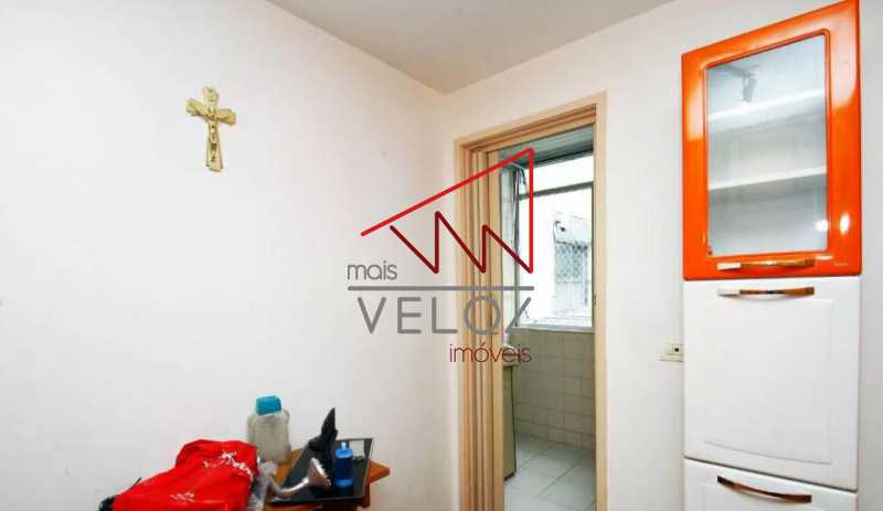 Apartamento à venda com 1 quarto, 60m² - Foto 12