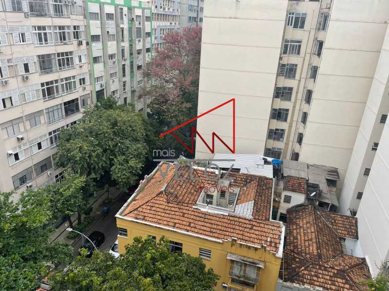 Apartamento à venda com 3 quartos, 105m² - Foto 2