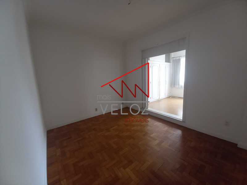 Apartamento à venda com 4 quartos, 103m² - Foto 13