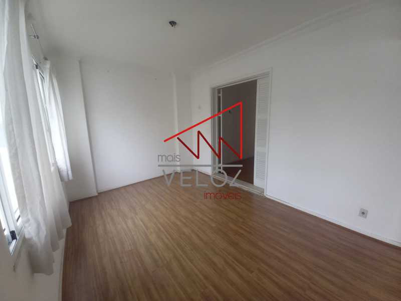 Apartamento à venda com 4 quartos, 103m² - Foto 7