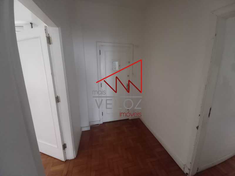 Apartamento à venda com 4 quartos, 103m² - Foto 2