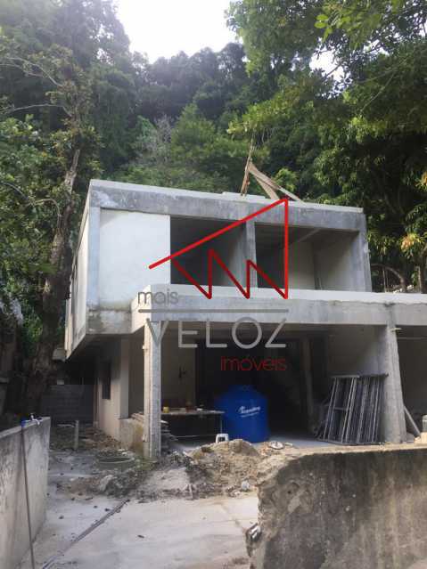 Casa de Condomínio à venda com 4 quartos, 220m² - Foto 2