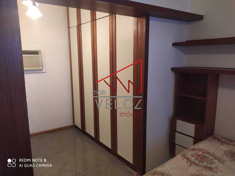 Apartamento à venda com 2 quartos, 70m² - Foto 21