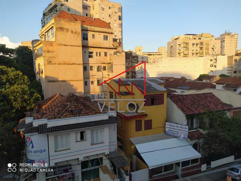 Apartamento à venda com 3 quartos, 130m² - Foto 4