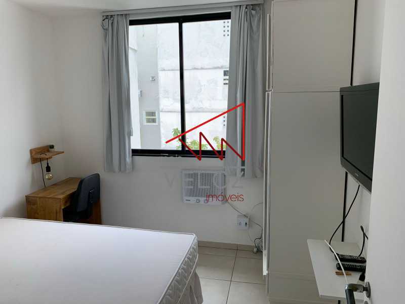 Apartamento à venda com 2 quartos, 67m² - Foto 2