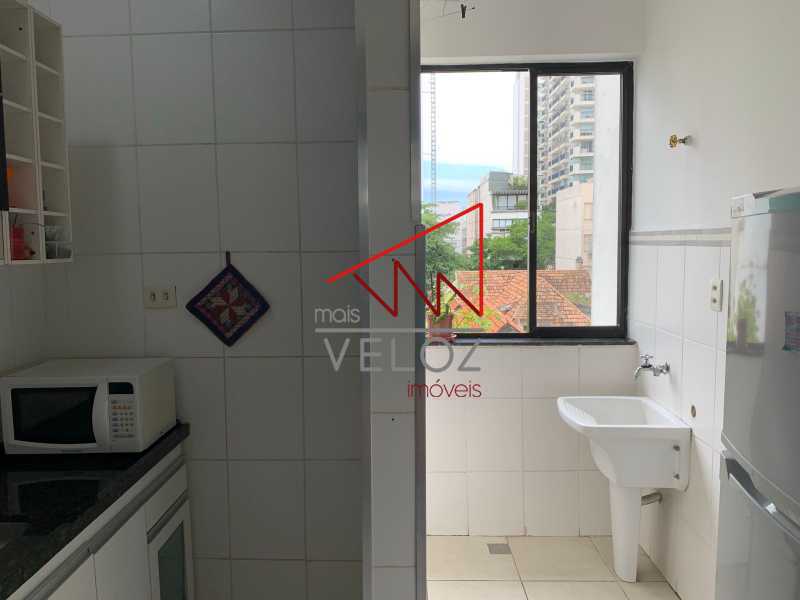 Apartamento à venda com 2 quartos, 67m² - Foto 3