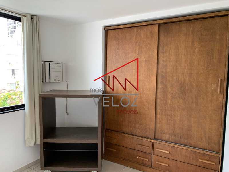 Apartamento à venda com 2 quartos, 67m² - Foto 11