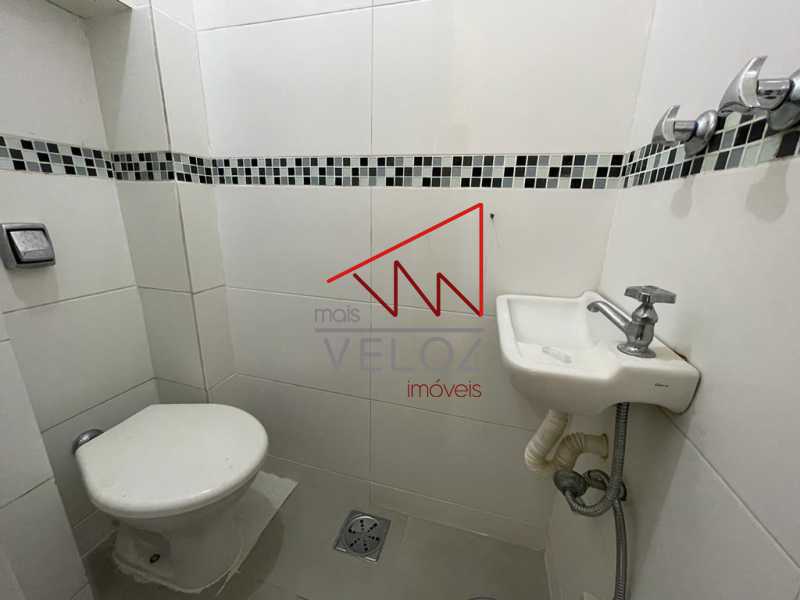 Apartamento à venda com 3 quartos, 136m² - Foto 19