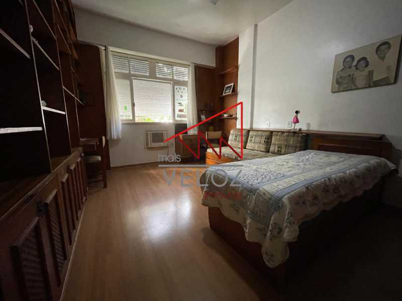 Apartamento à venda com 3 quartos, 136m² - Foto 21