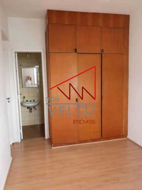 Apartamento à venda com 2 quartos, 70m² - Foto 5