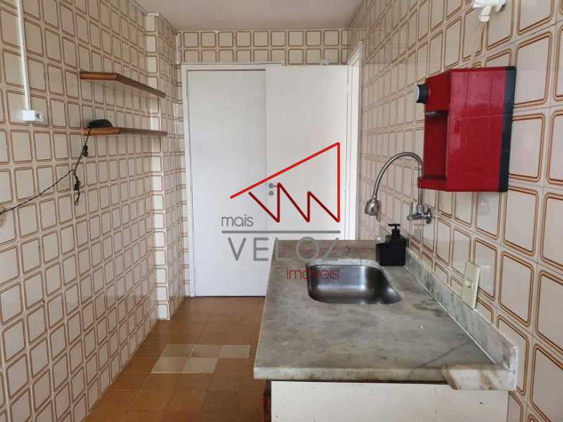 Apartamento à venda com 2 quartos, 70m² - Foto 11