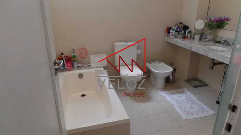 Apartamento à venda com 4 quartos, 206m² - Foto 17