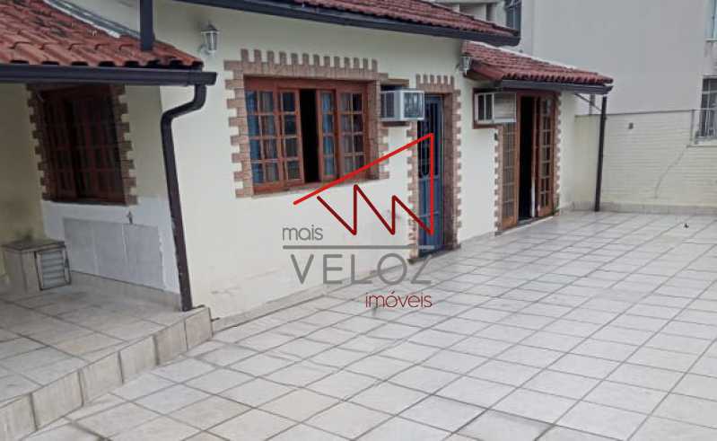 Cobertura à venda com 5 quartos, 136m² - Foto 2