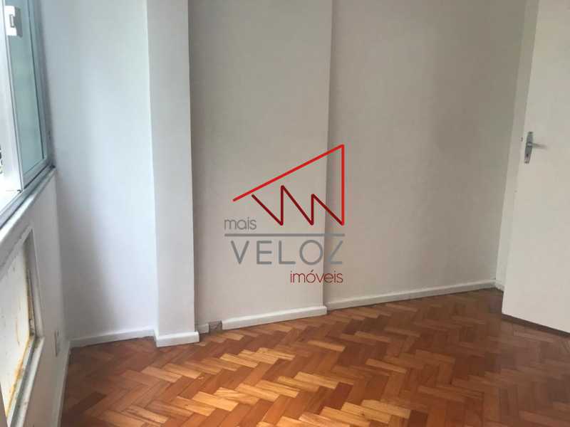 Apartamento à venda com 1 quarto, 43m² - Foto 12