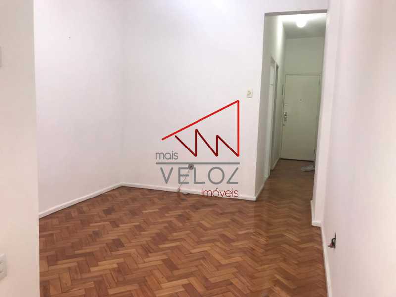 Apartamento à venda com 1 quarto, 43m² - Foto 6