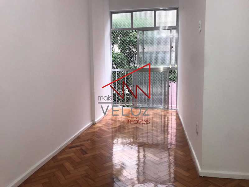 Apartamento à venda com 1 quarto, 43m² - Foto 1